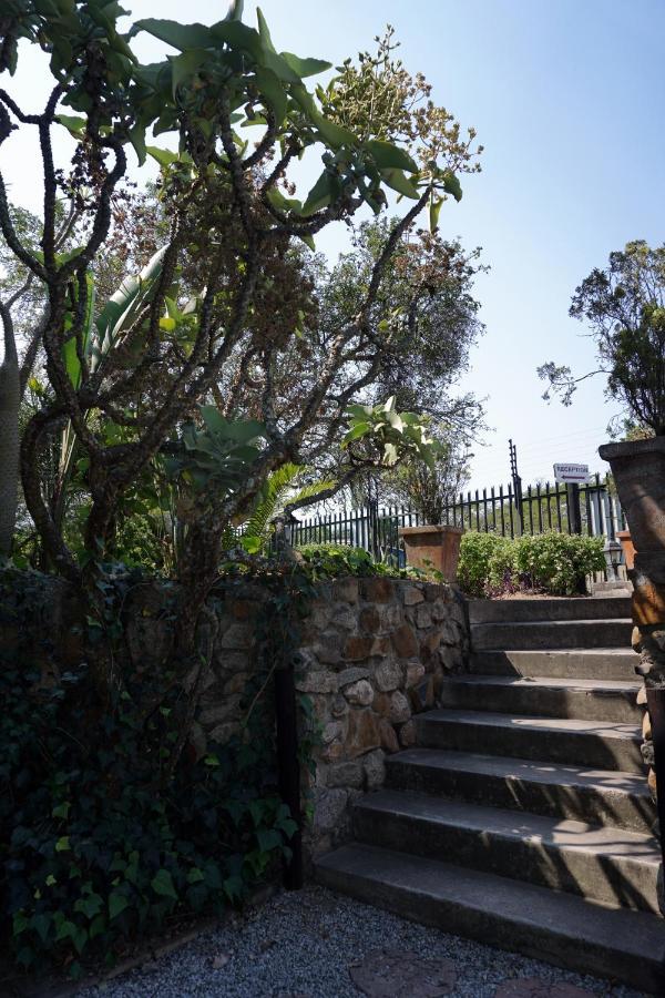 Sheba Rock Guesthouse Mbombela ภายนอก รูปภาพ